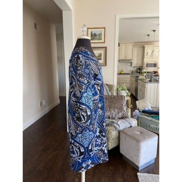 Reversible Animal/Pasiley Dress (M/L) - Picture 4 of 8